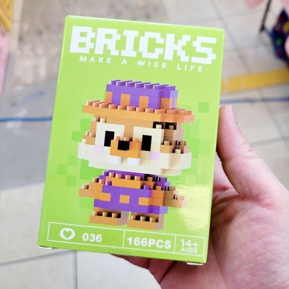 Brand New Disney Chip' N Dale Bricks Lego Figure #1 - Picture 1 of 5